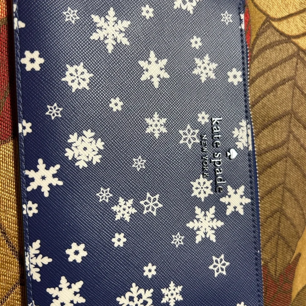 Kate Spade Navy Snowflake Wristlet - Picture 4 of 7